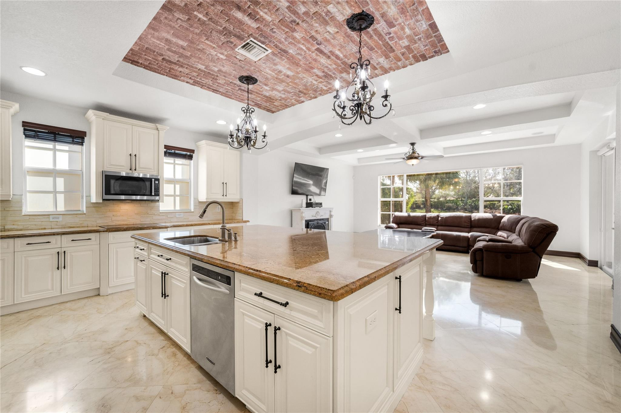 Heron Bay - Banyan Isles - Residential