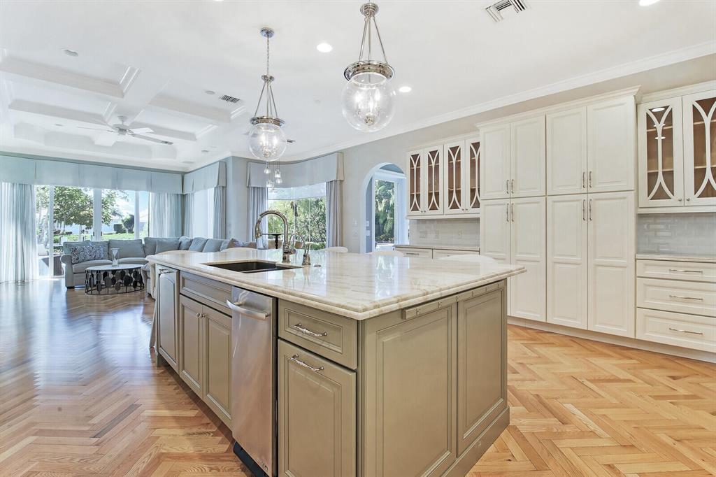 BARROW ISLAND AT JONATHAN - Residential