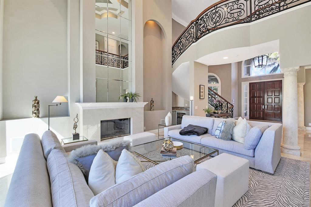 BARROW ISLAND AT JONATHAN - Residential