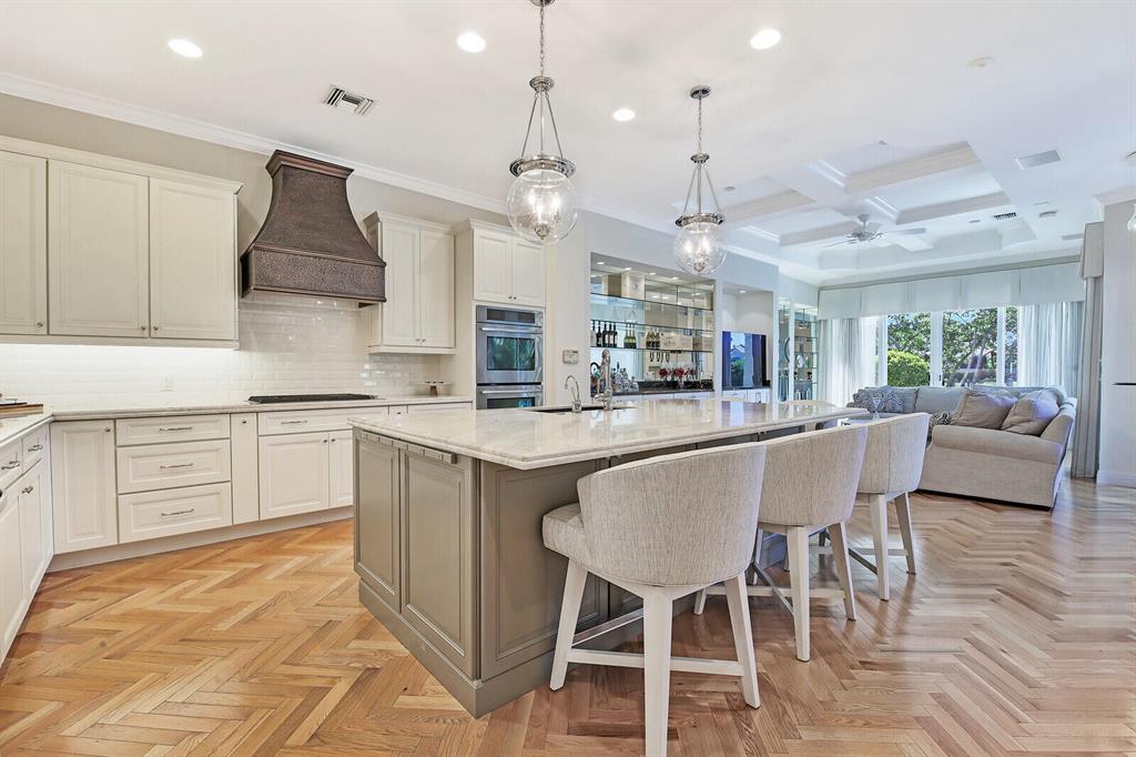 BARROW ISLAND AT JONATHAN - Residential