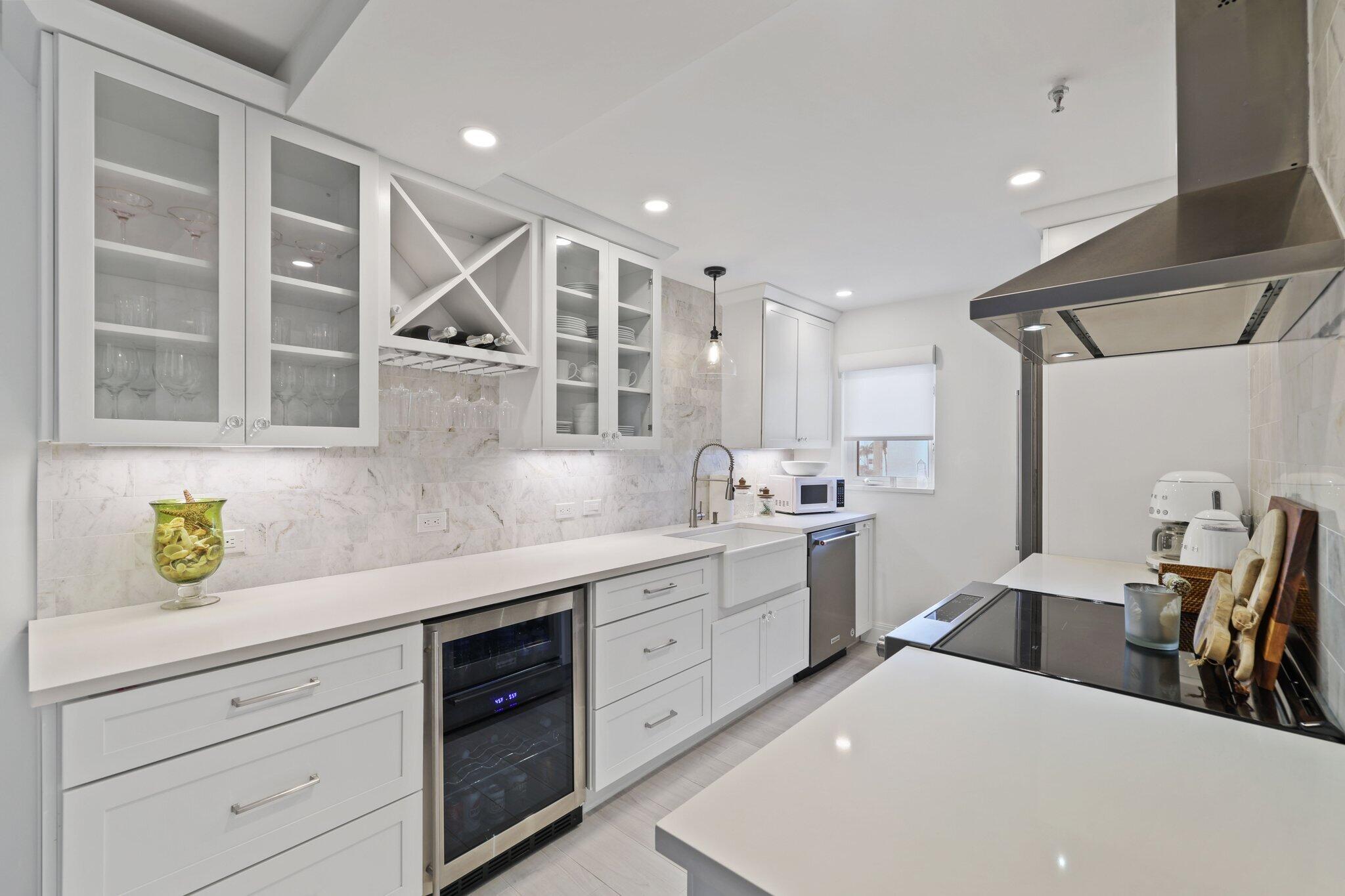 3221 S Ocean Boulevard 301