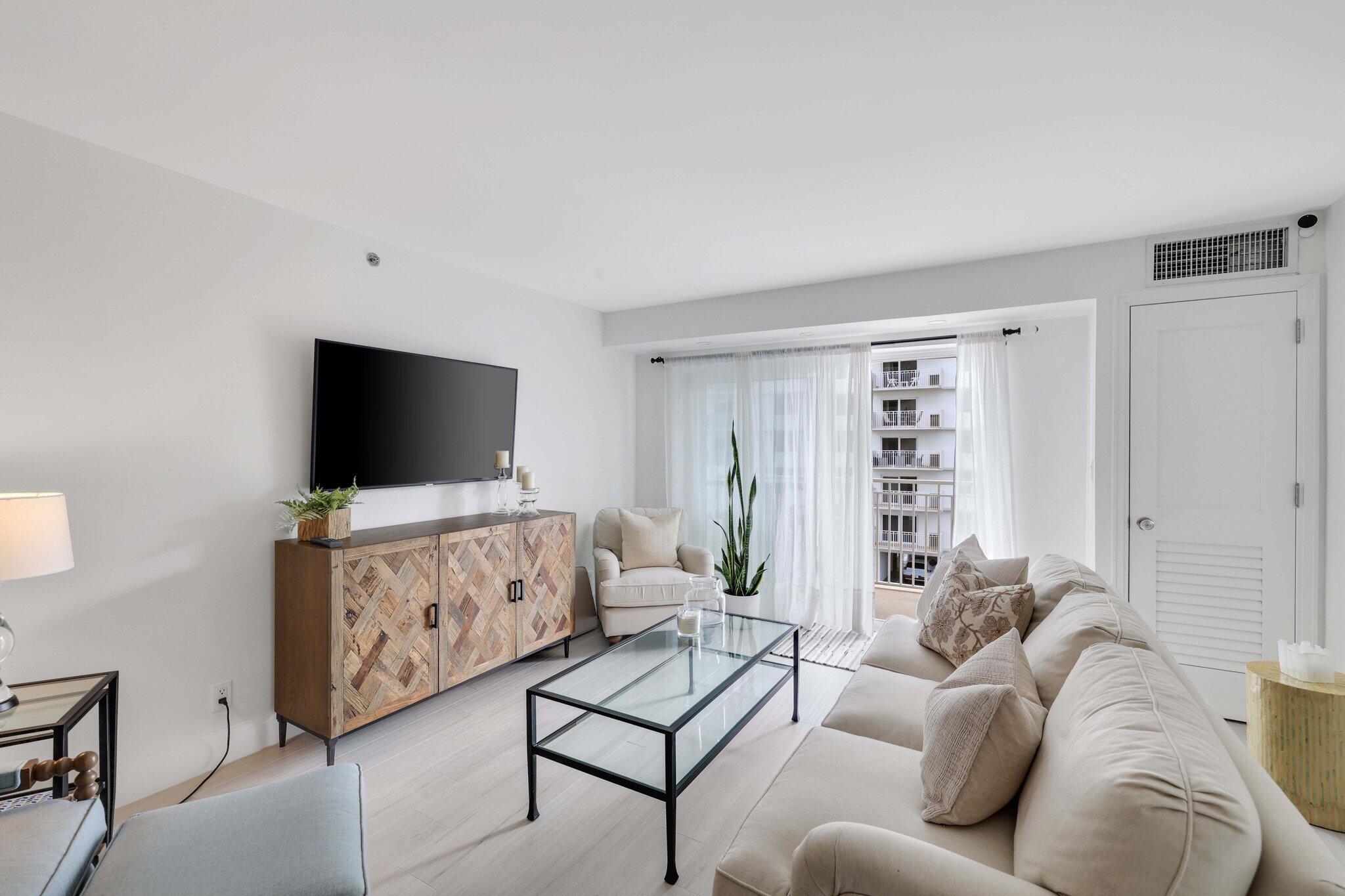 AMBASSADORS V NORTH CONDO - Residential