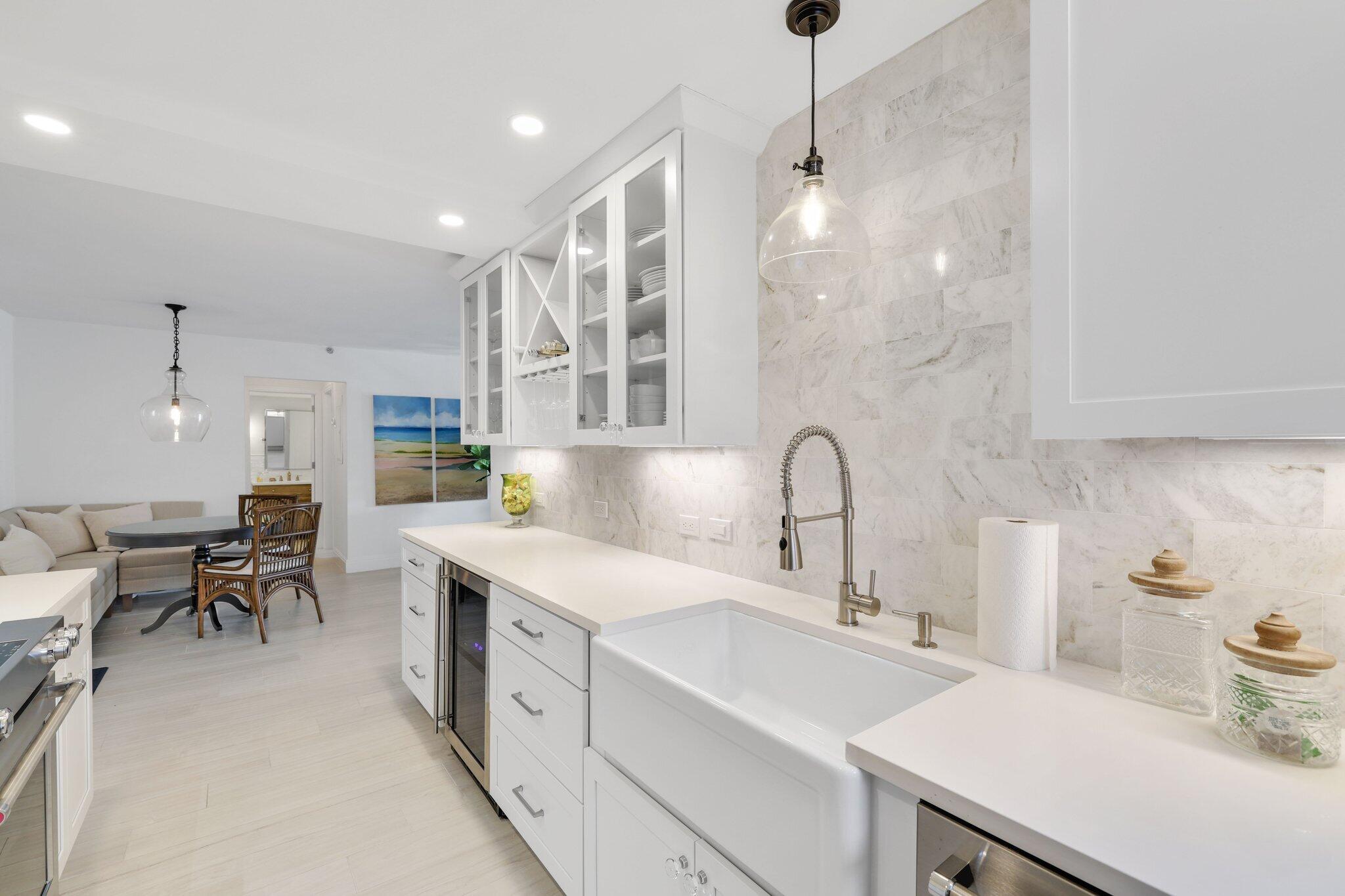 AMBASSADORS V NORTH CONDO - Residential