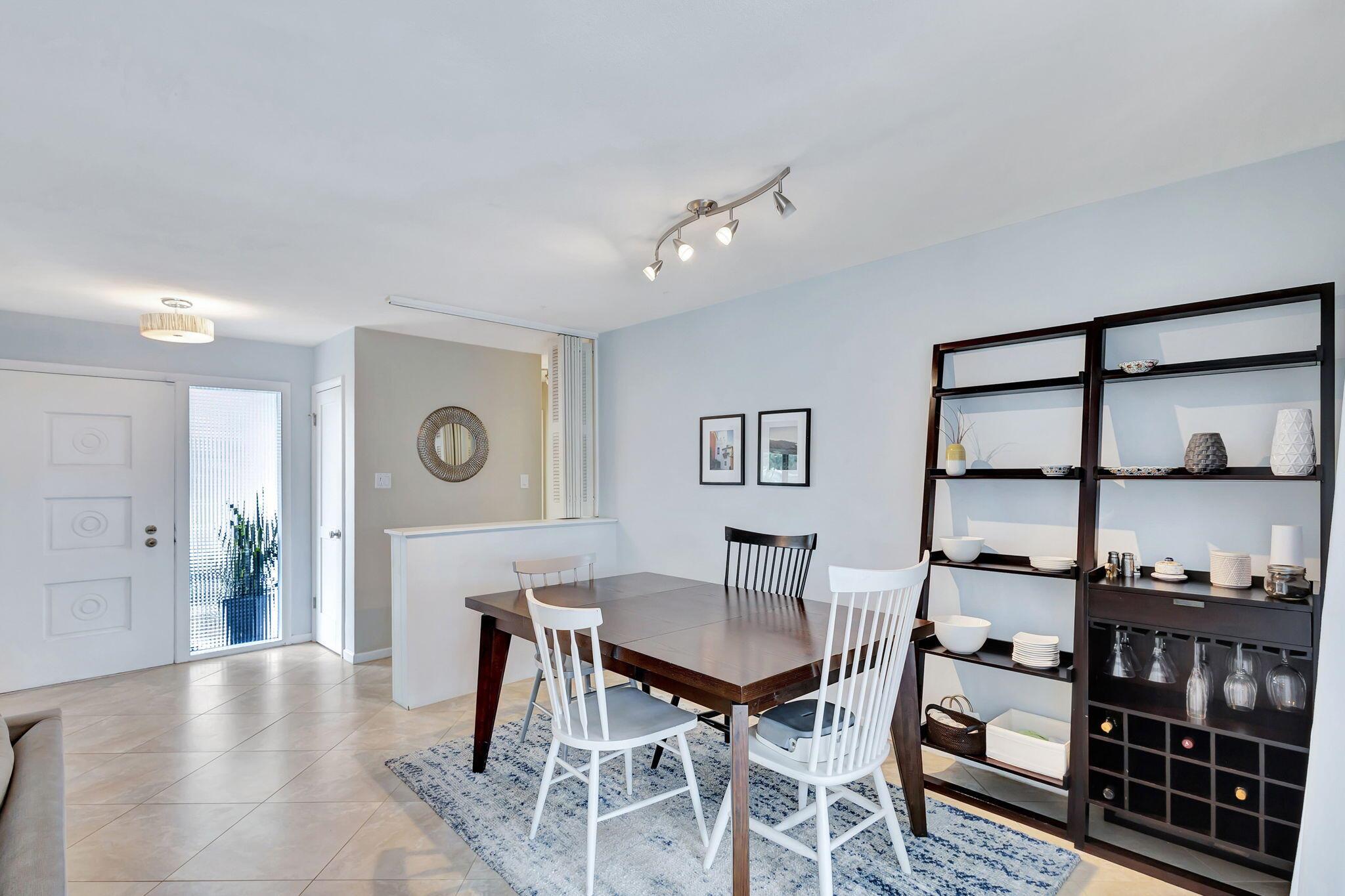 PALM BEACH GARDENS 3 - Residential