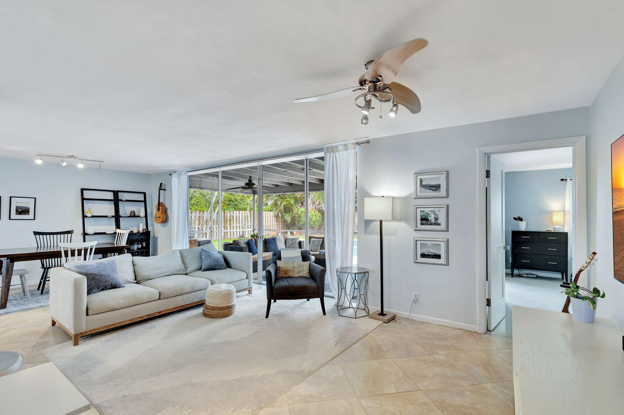 PALM BEACH GARDENS 3 - Residential