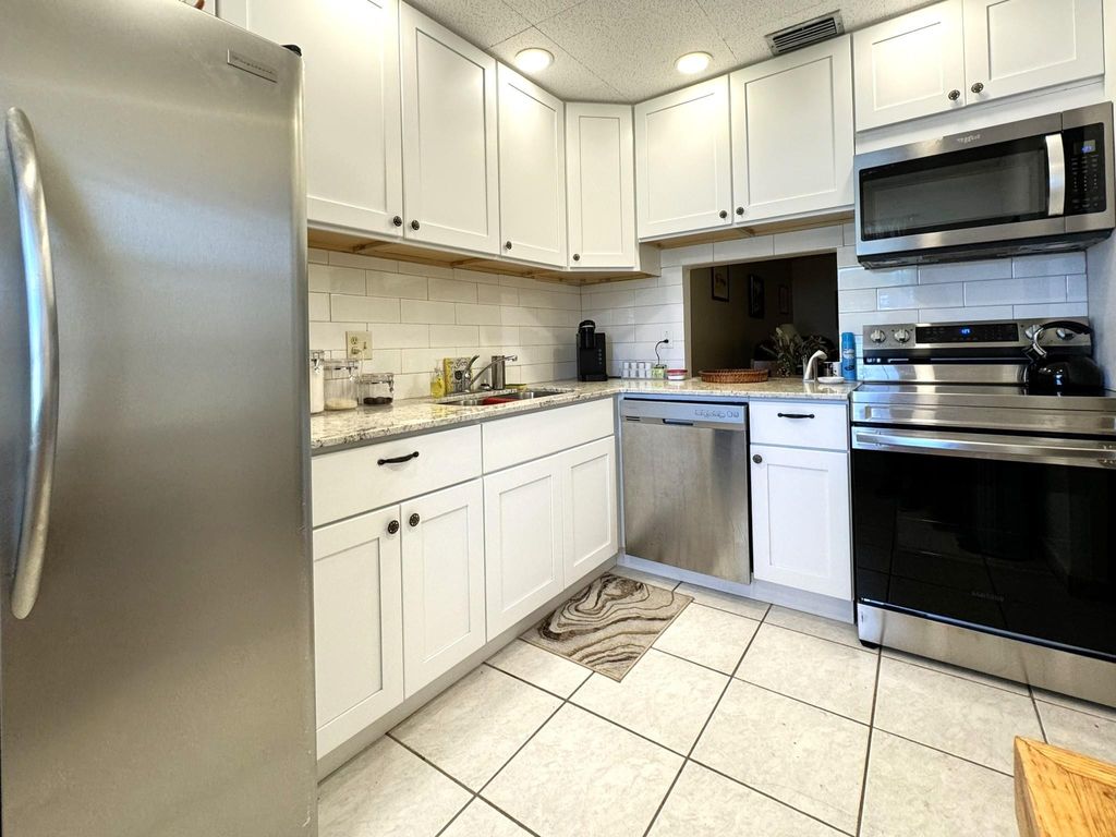 Photo of 161 Lake Anne Drive #161, West Palm Beach, FL 33411 (MLS # F10455756)