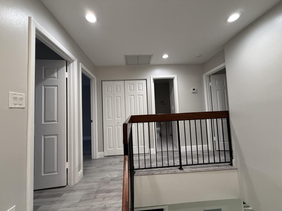 MAPLEWOOD TOWNHOUSES CONDO - Residential Lease