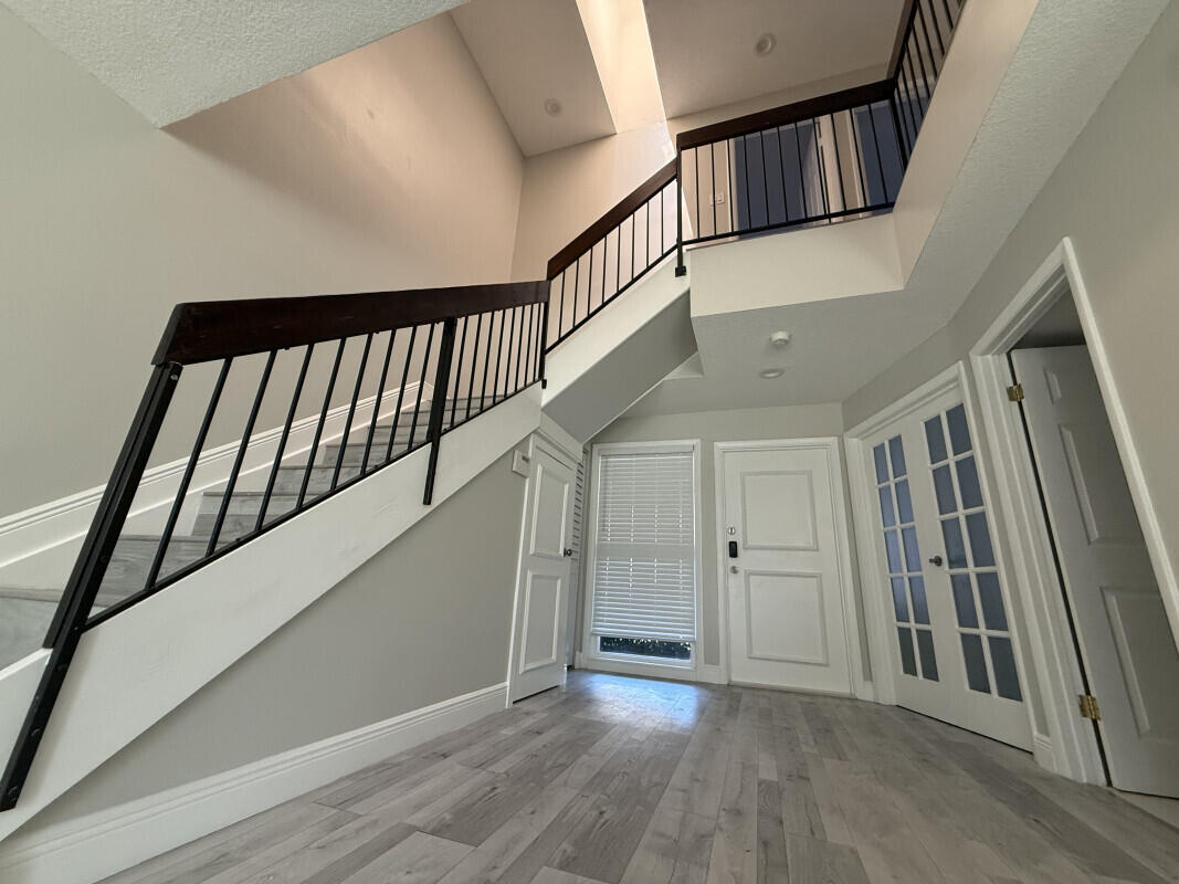 MAPLEWOOD TOWNHOUSES CONDO - Residential Lease