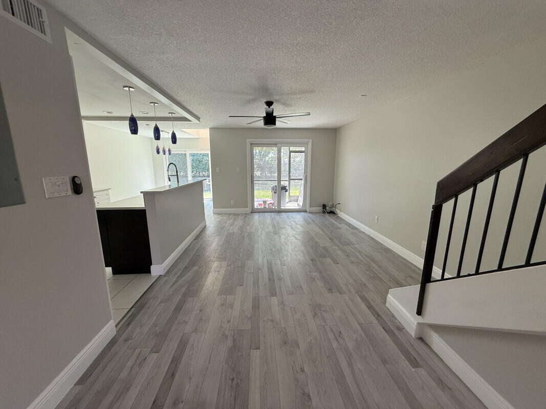 MAPLEWOOD TOWNHOUSES CONDO - Residential Lease