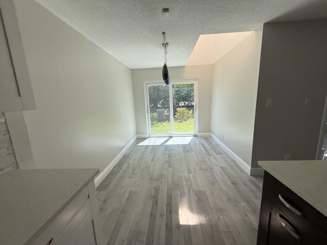 MAPLEWOOD TOWNHOUSES CONDO - Residential Lease