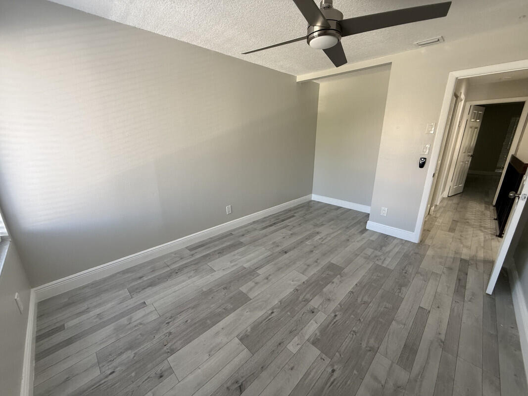 MAPLEWOOD TOWNHOUSES CONDO - Residential Lease