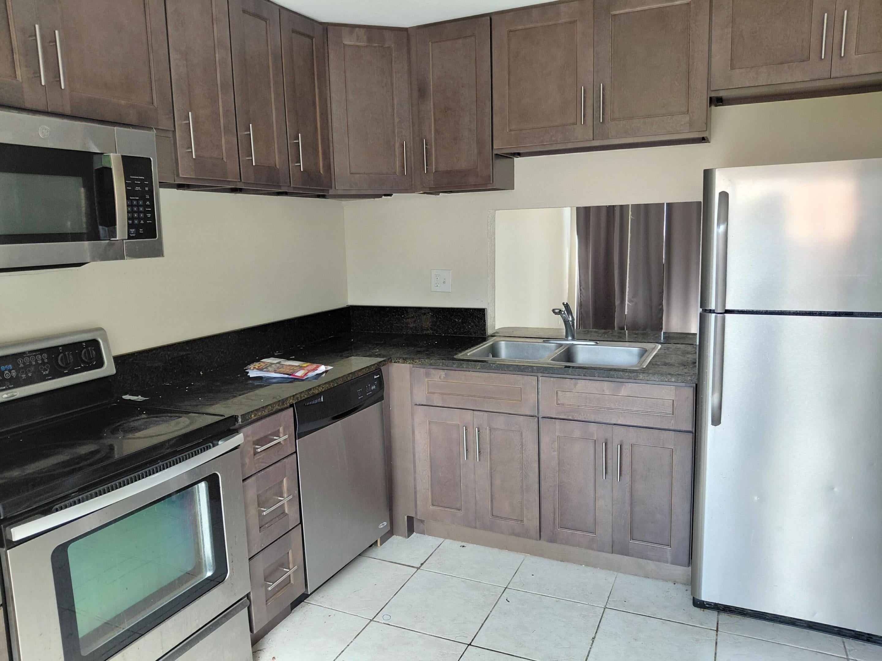 3201 NW 4th Terrace NW 73