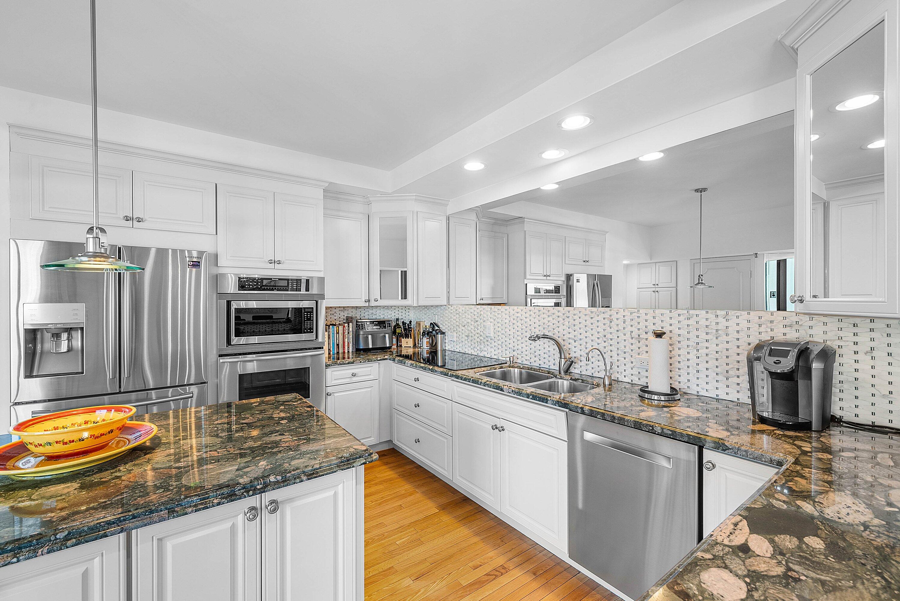 THIRTY ONE TWENTY CONDO - Residential