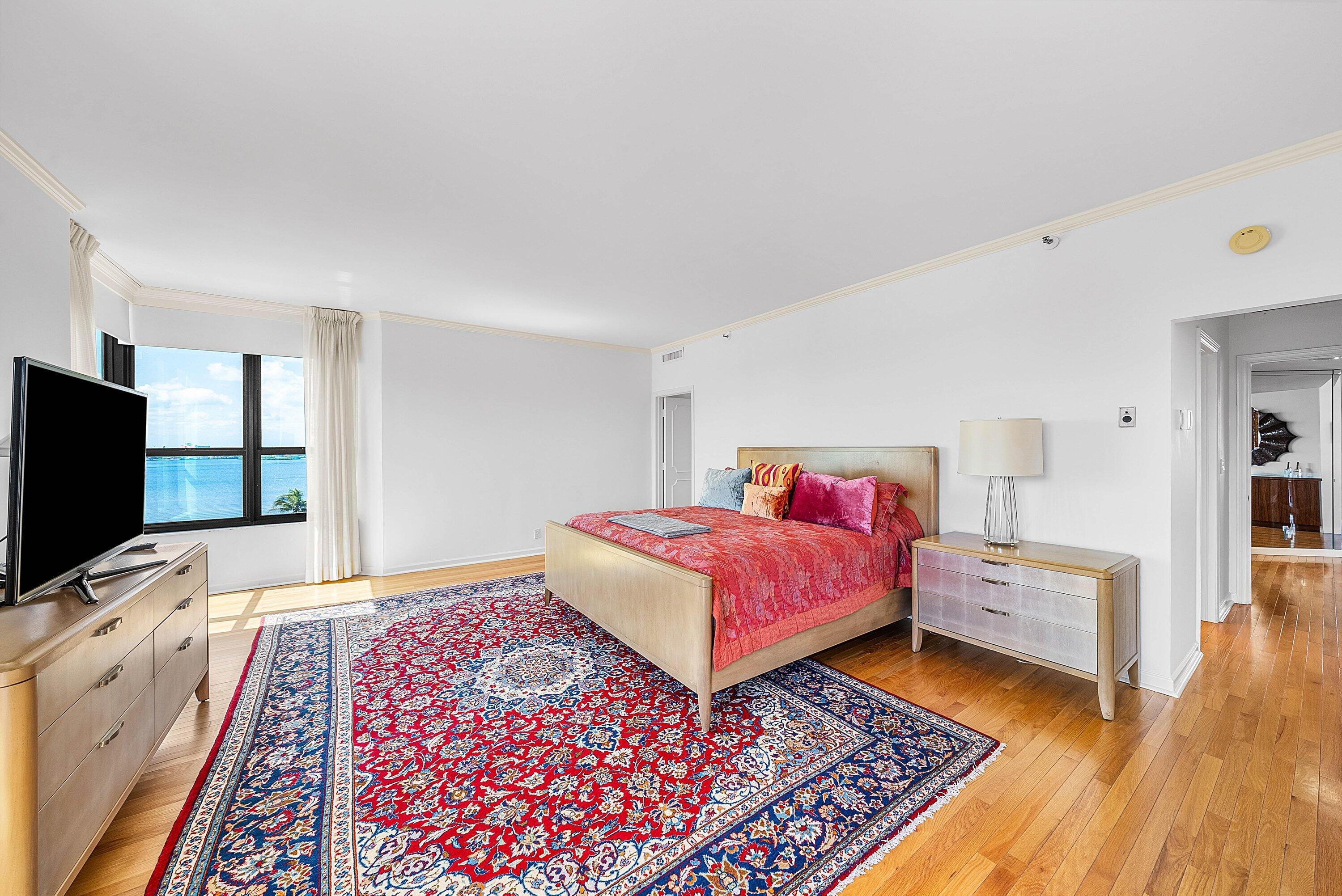 THIRTY ONE TWENTY CONDO - Residential