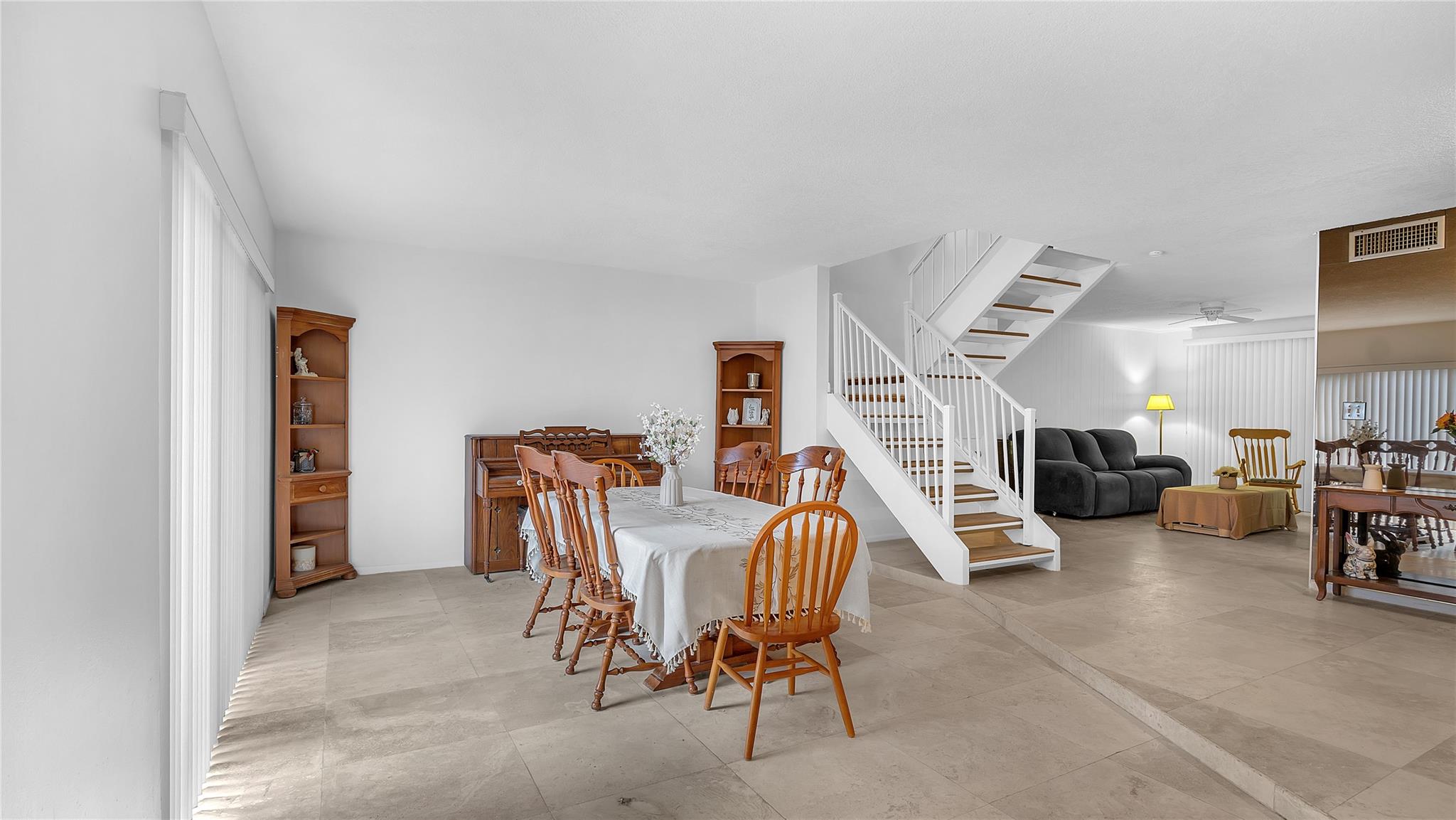 Classic Towne Houses - Residential