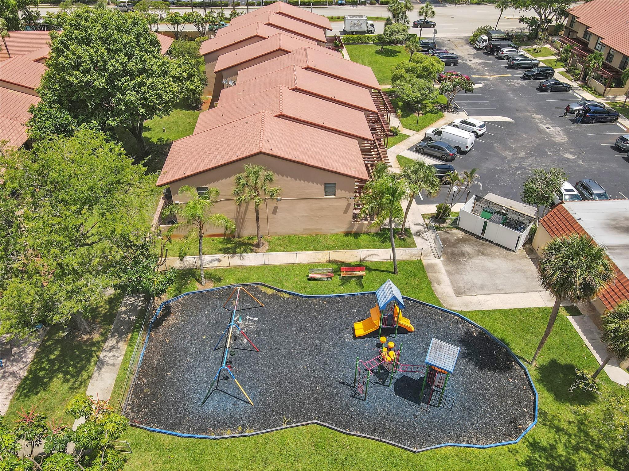 Classic Towne Houses - Residential
