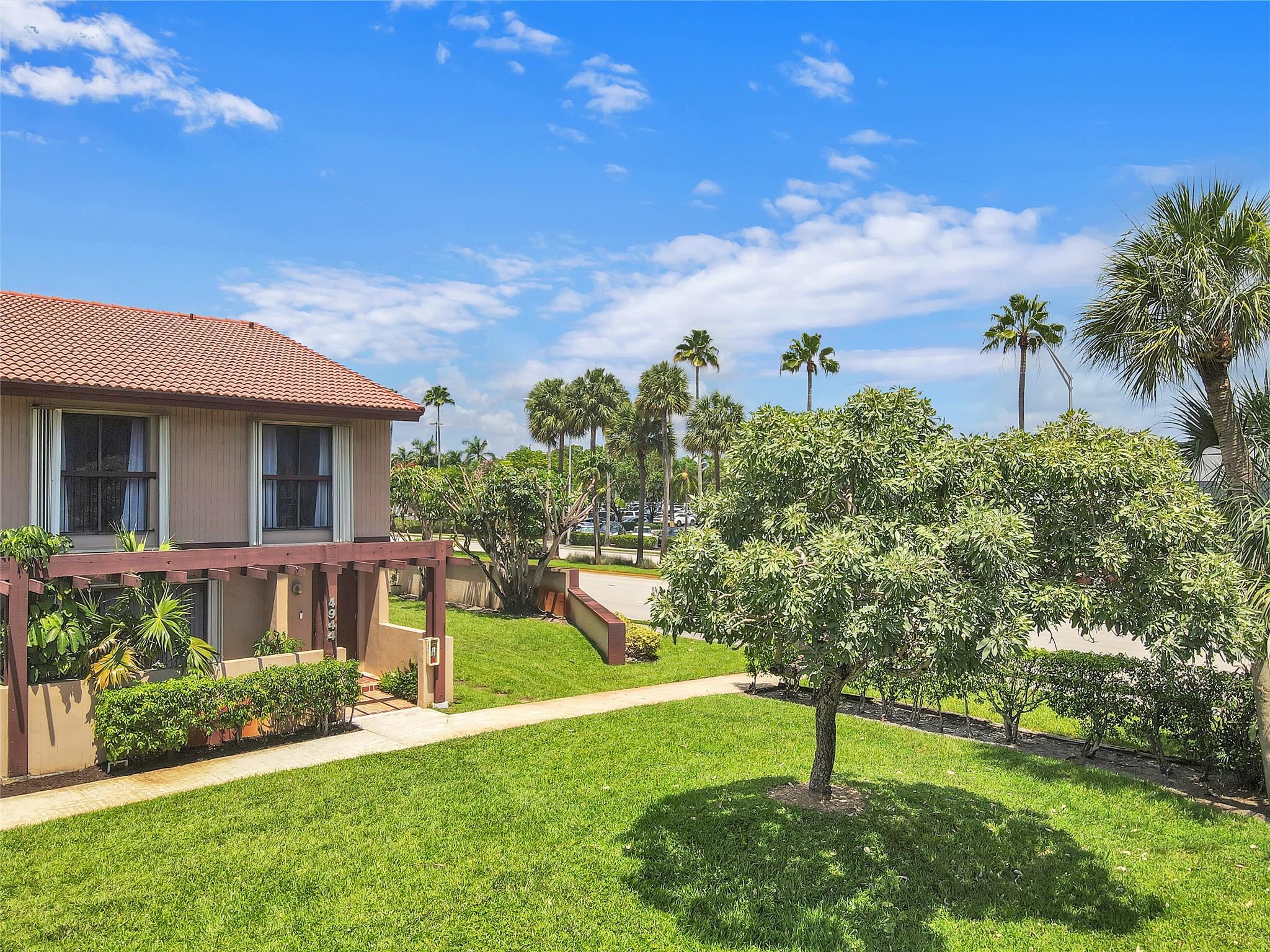 Classic Towne Houses - Residential