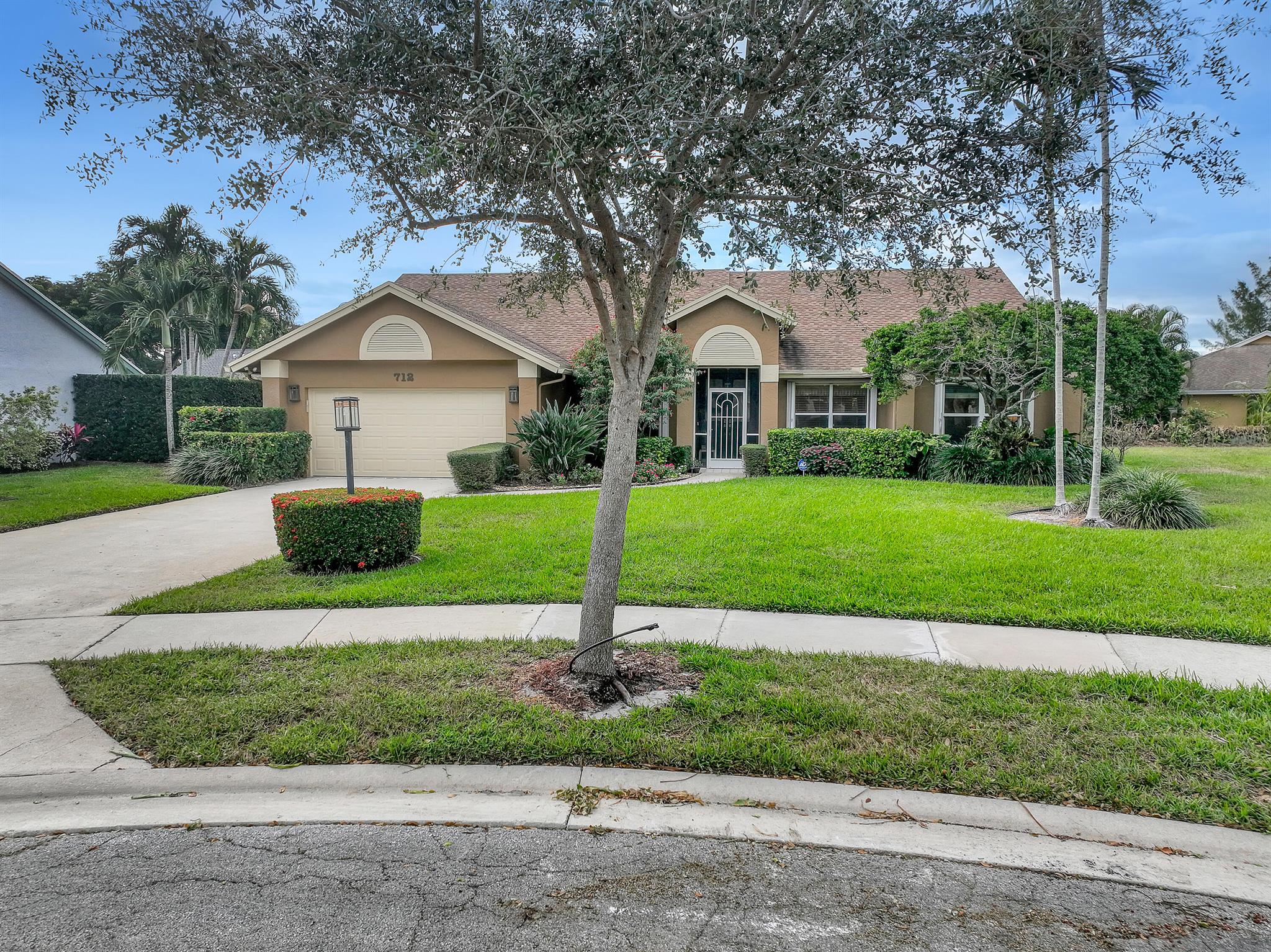 FAIRWAYS OF DELRAY - Residential