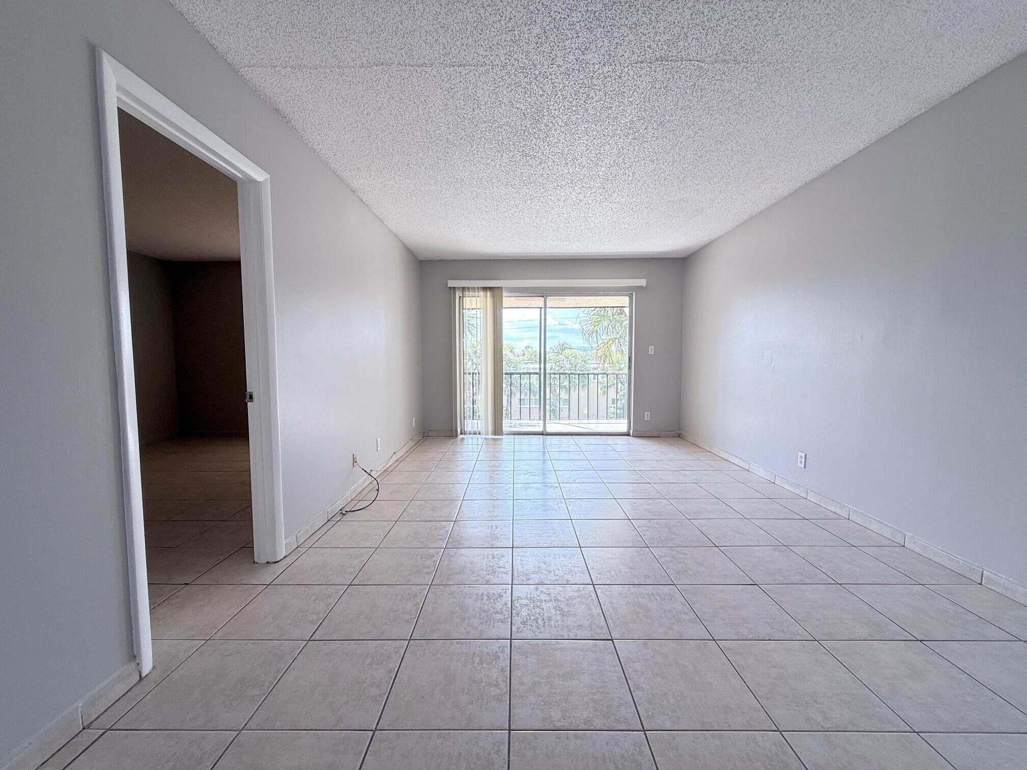 casa del rio - Residential Lease