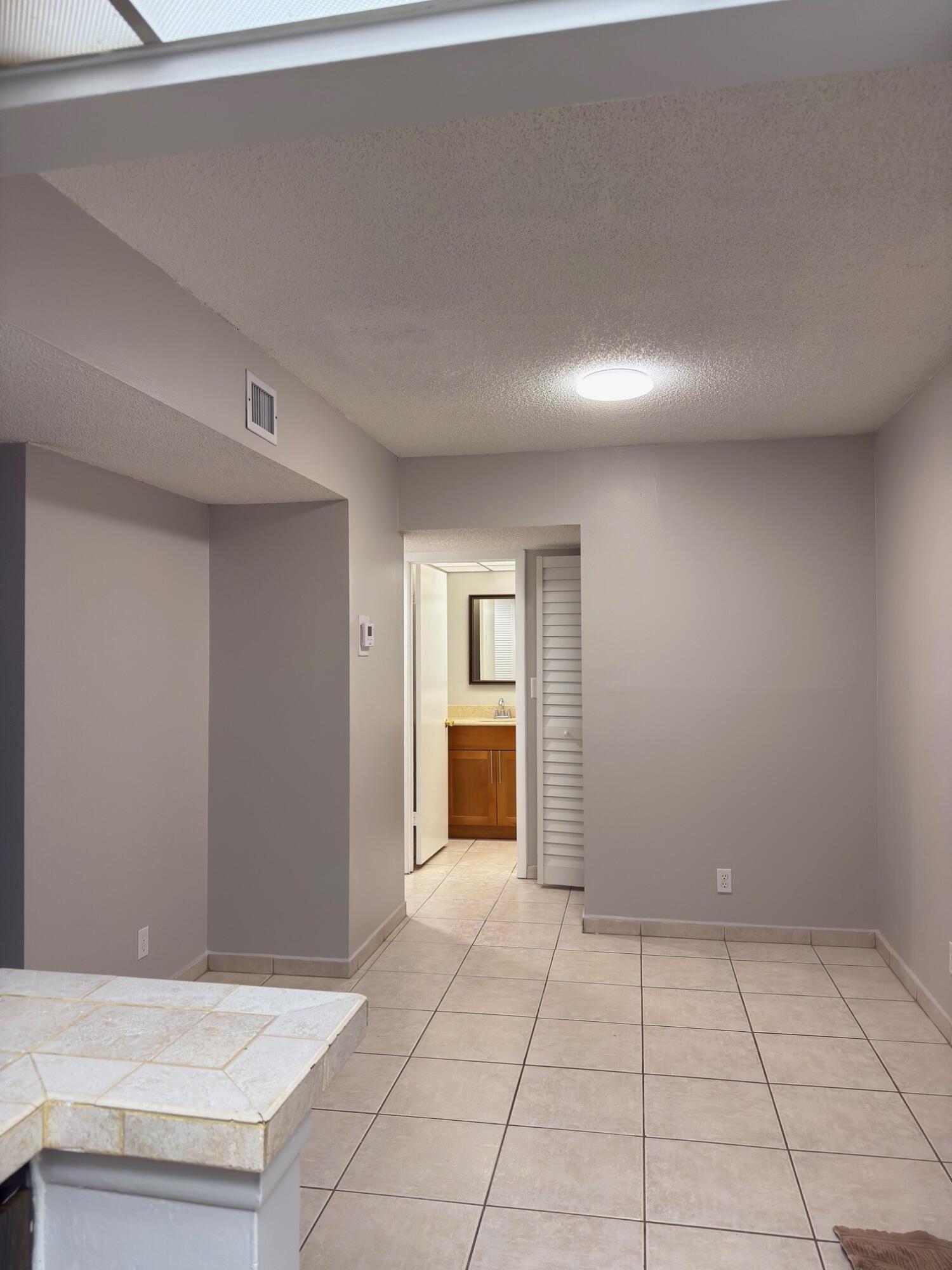 casa del rio - Residential Lease