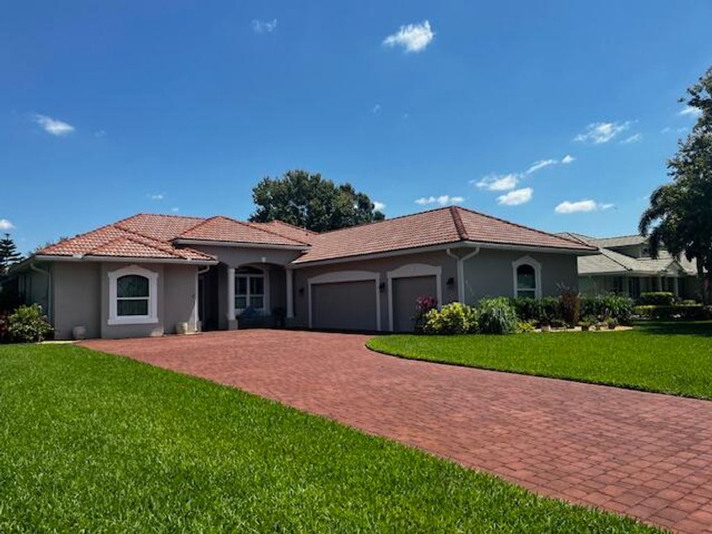 Photo of 9522 Shadow Lane, Fort Pierce, FL 34951 (MLS # R11131155)