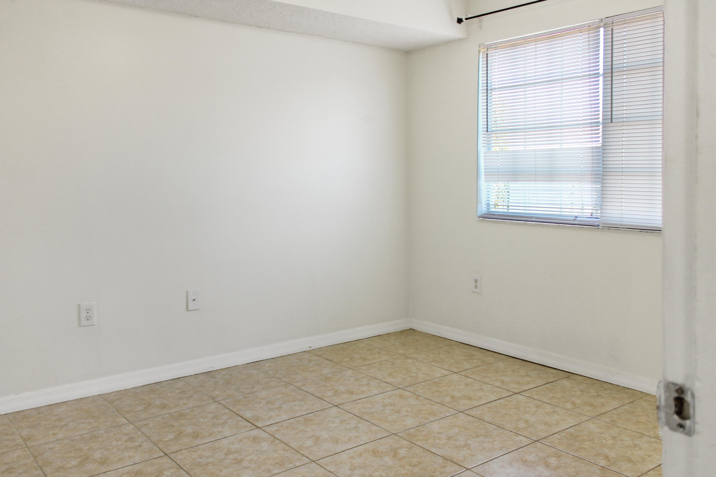 EVERGREEN LAKES CONDO - Residential Lease