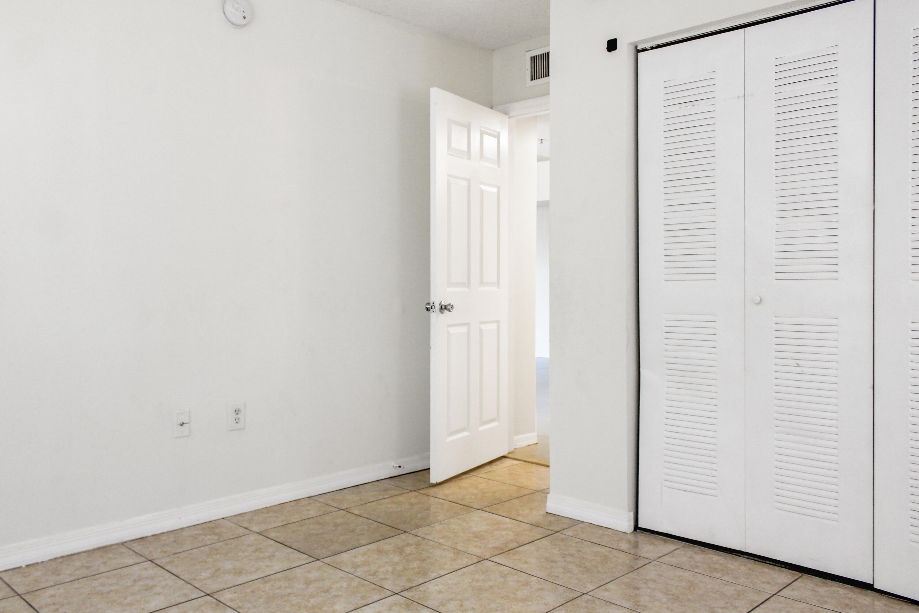 EVERGREEN LAKES CONDO - Residential Lease