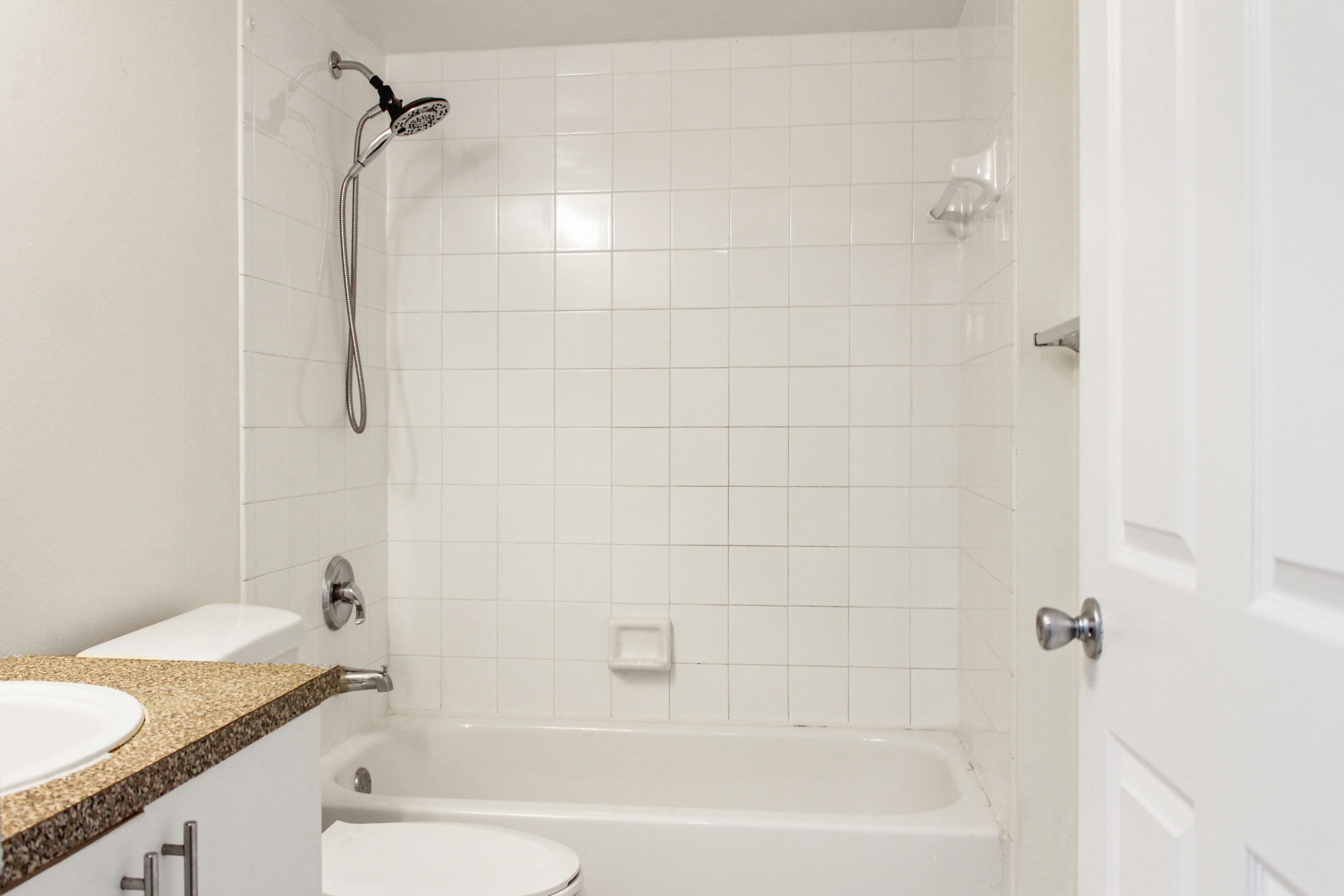 EVERGREEN LAKES CONDO - Residential Lease