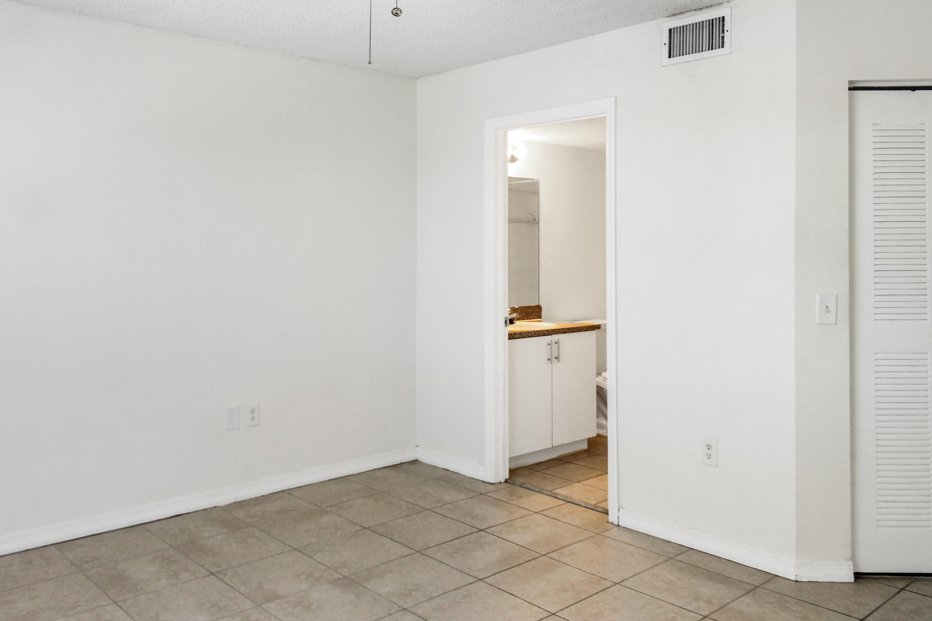 EVERGREEN LAKES CONDO - Residential Lease