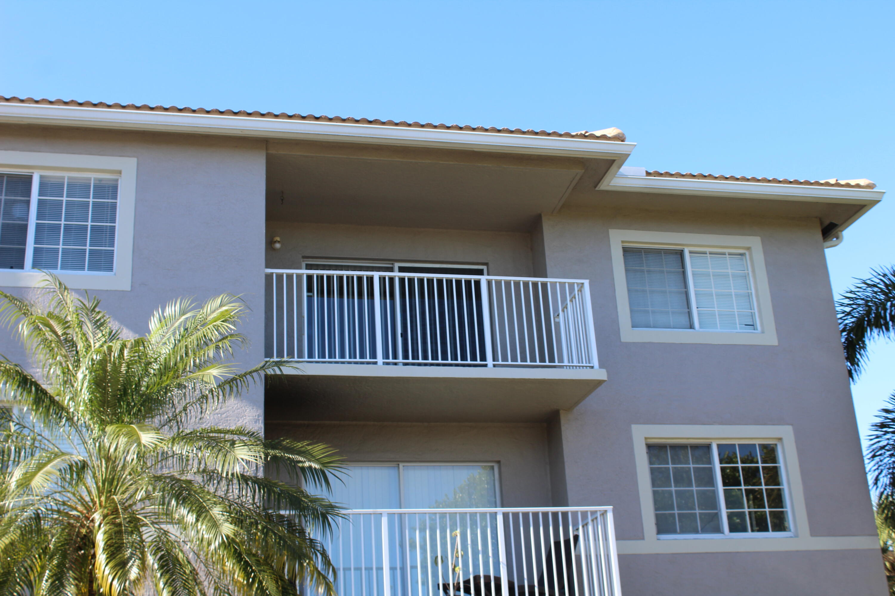 EVERGREEN LAKES CONDO - Residential Lease