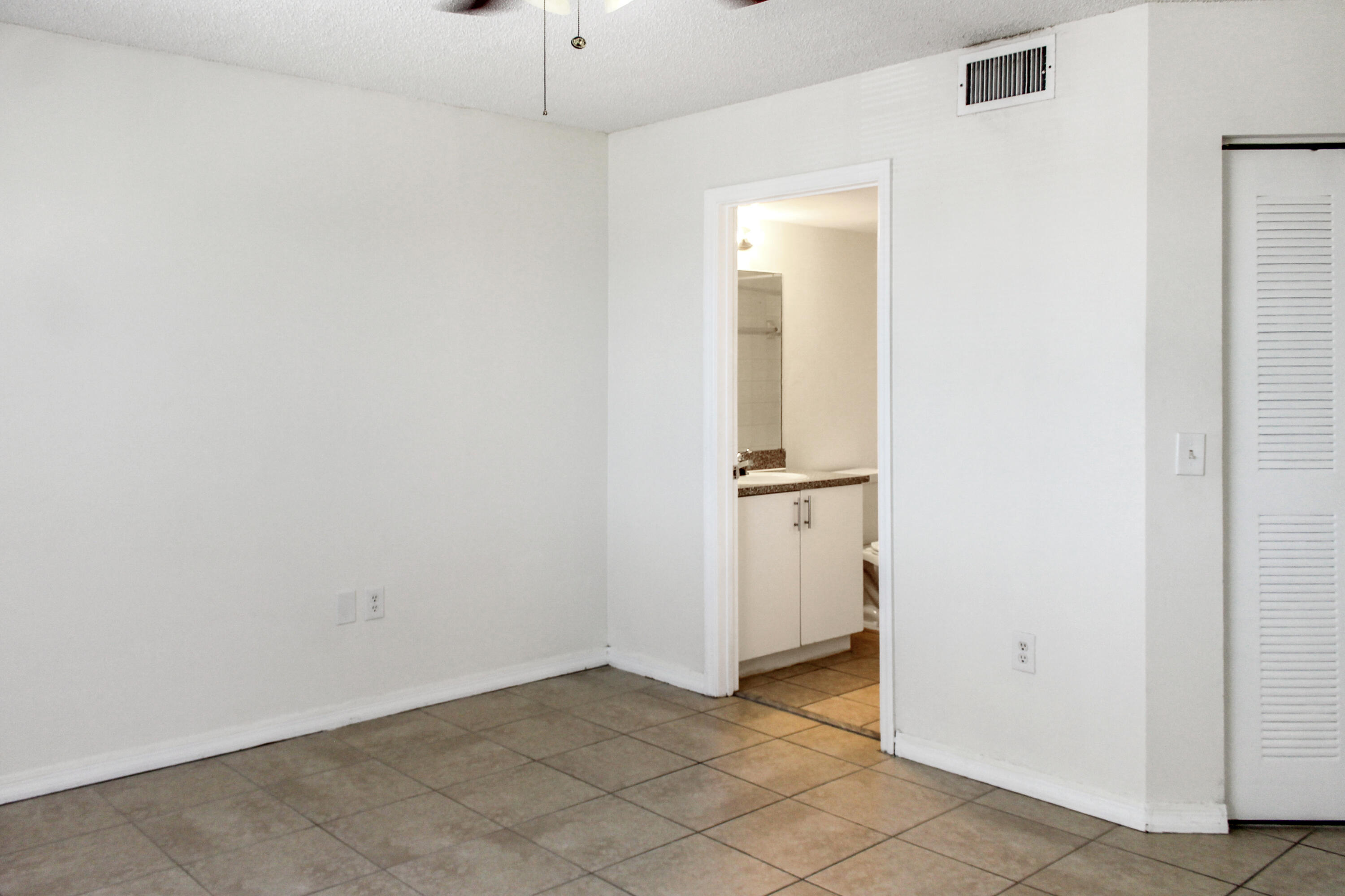 EVERGREEN LAKES CONDO - Residential Lease