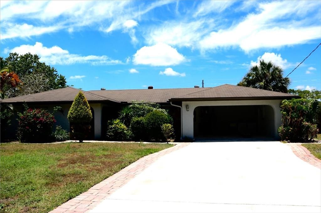 Photo of 6512 Doris Dr, Fort Pierce, FL 34951 (MLS # F10284378)