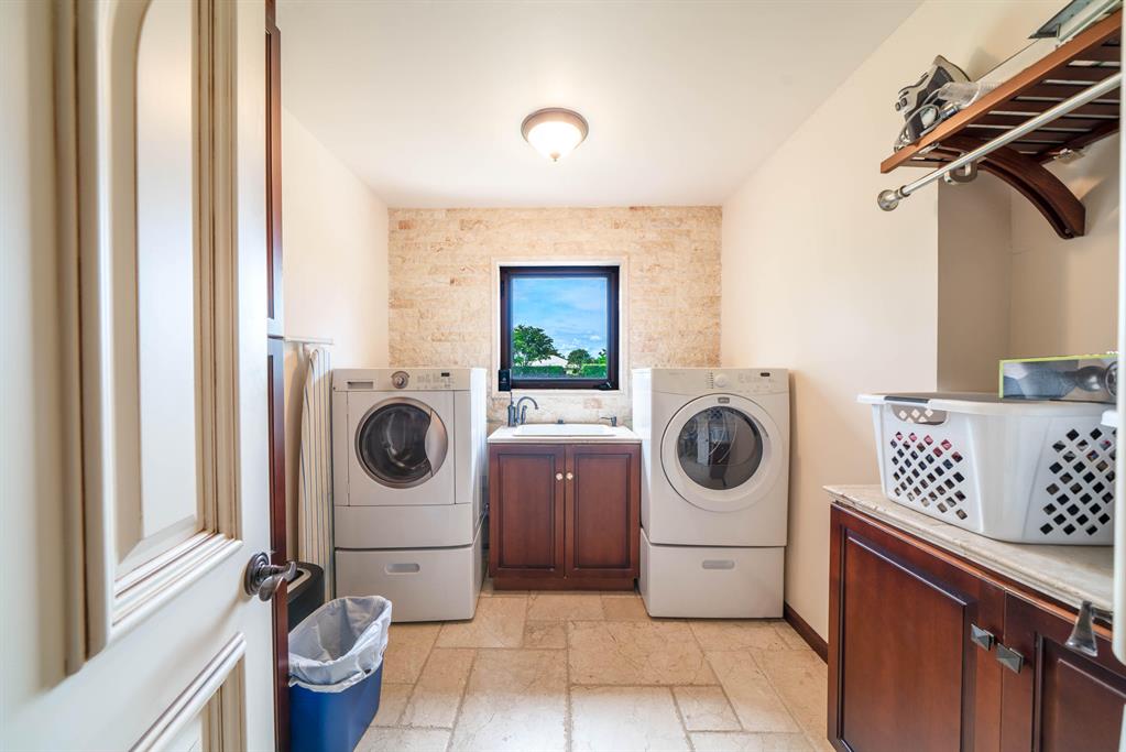 PADDOCK PARK 2 OF WELLINGTON - Residential