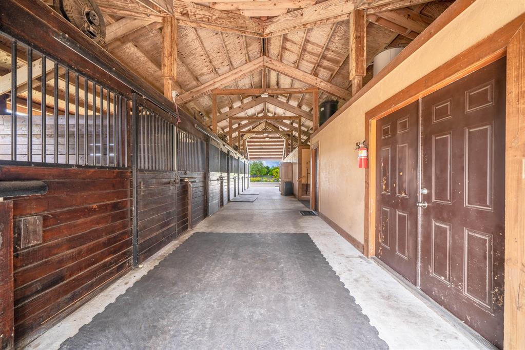 PADDOCK PARK 2 OF WELLINGTON - Residential