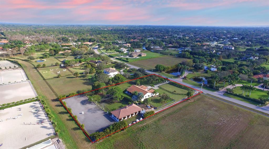 PADDOCK PARK 2 OF WELLINGTON - Residential