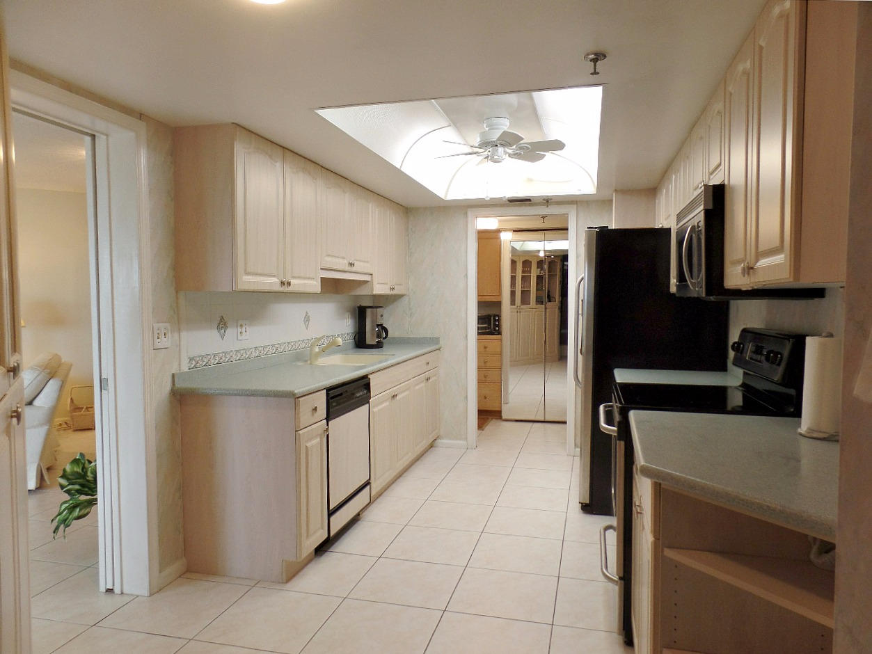 OCEAN VILLAGE - Residential