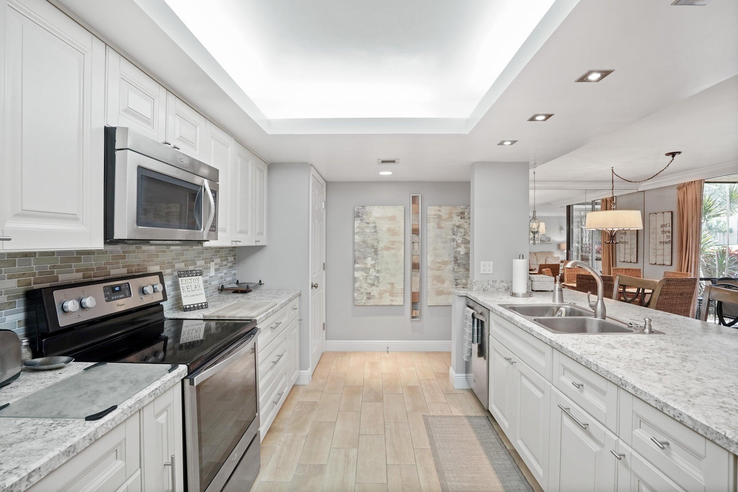 LAVERS DELRAY RACQUET CLUB CONDO - Residential Lease