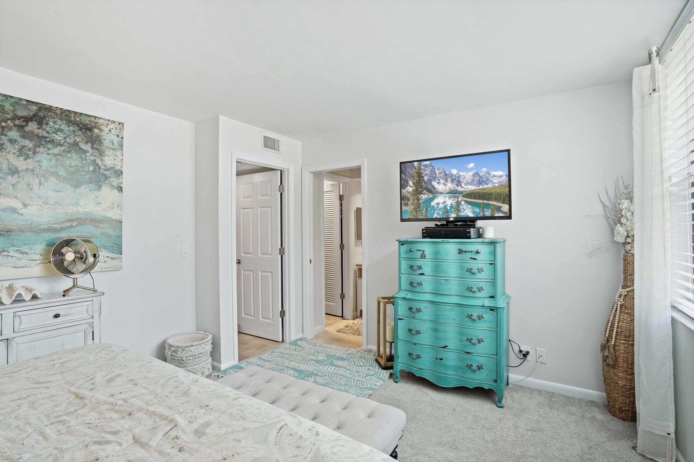 LAVERS DELRAY RACQUET CLUB CONDO - Residential Lease