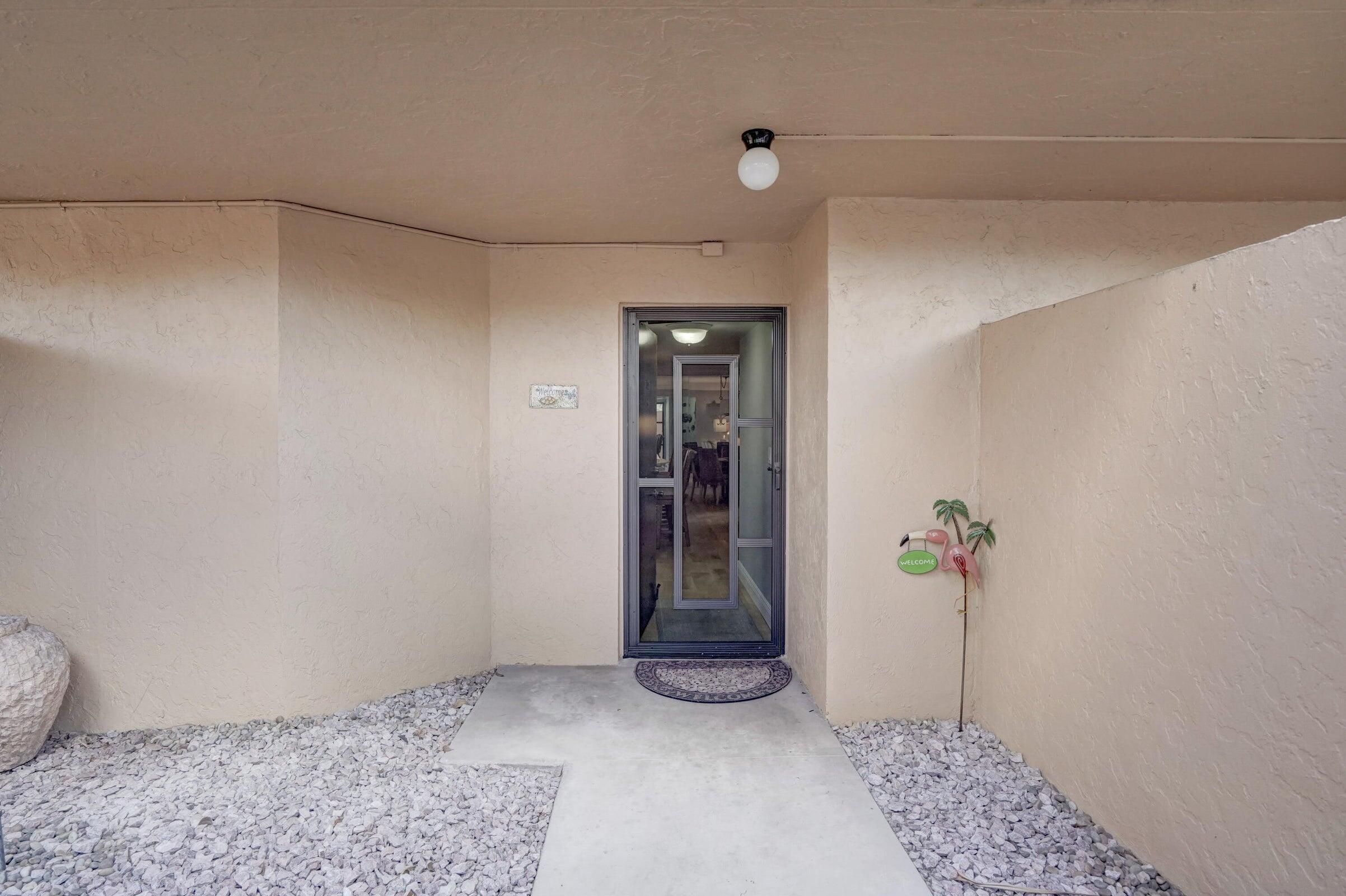 LAVERS DELRAY RACQUET CLUB CONDO - Residential Lease