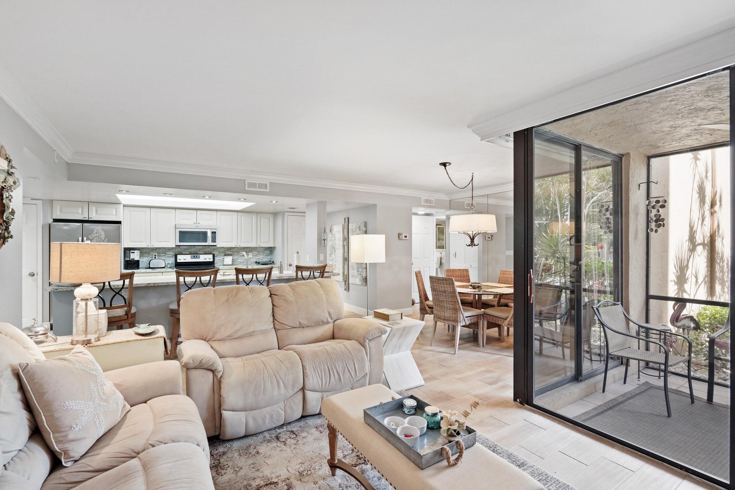 LAVERS DELRAY RACQUET CLUB CONDO - Residential Lease