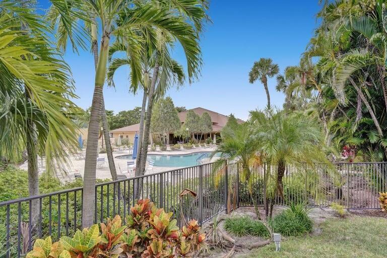 LAVERS DELRAY RACQUET CLUB CONDO - Residential Lease