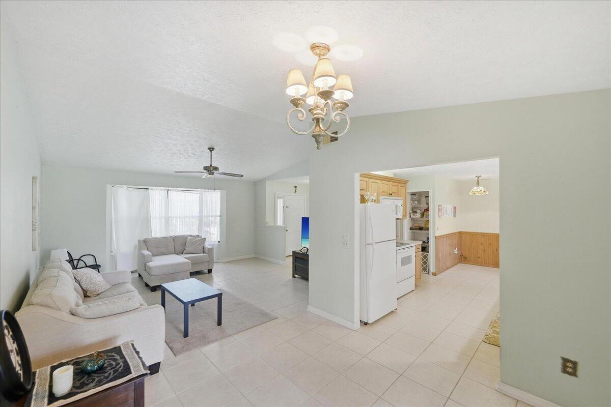 PORT ST LUCIE SECTION 3 - Residential