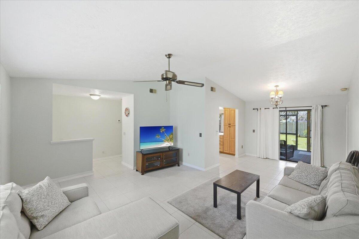 PORT ST LUCIE SECTION 3 - Residential