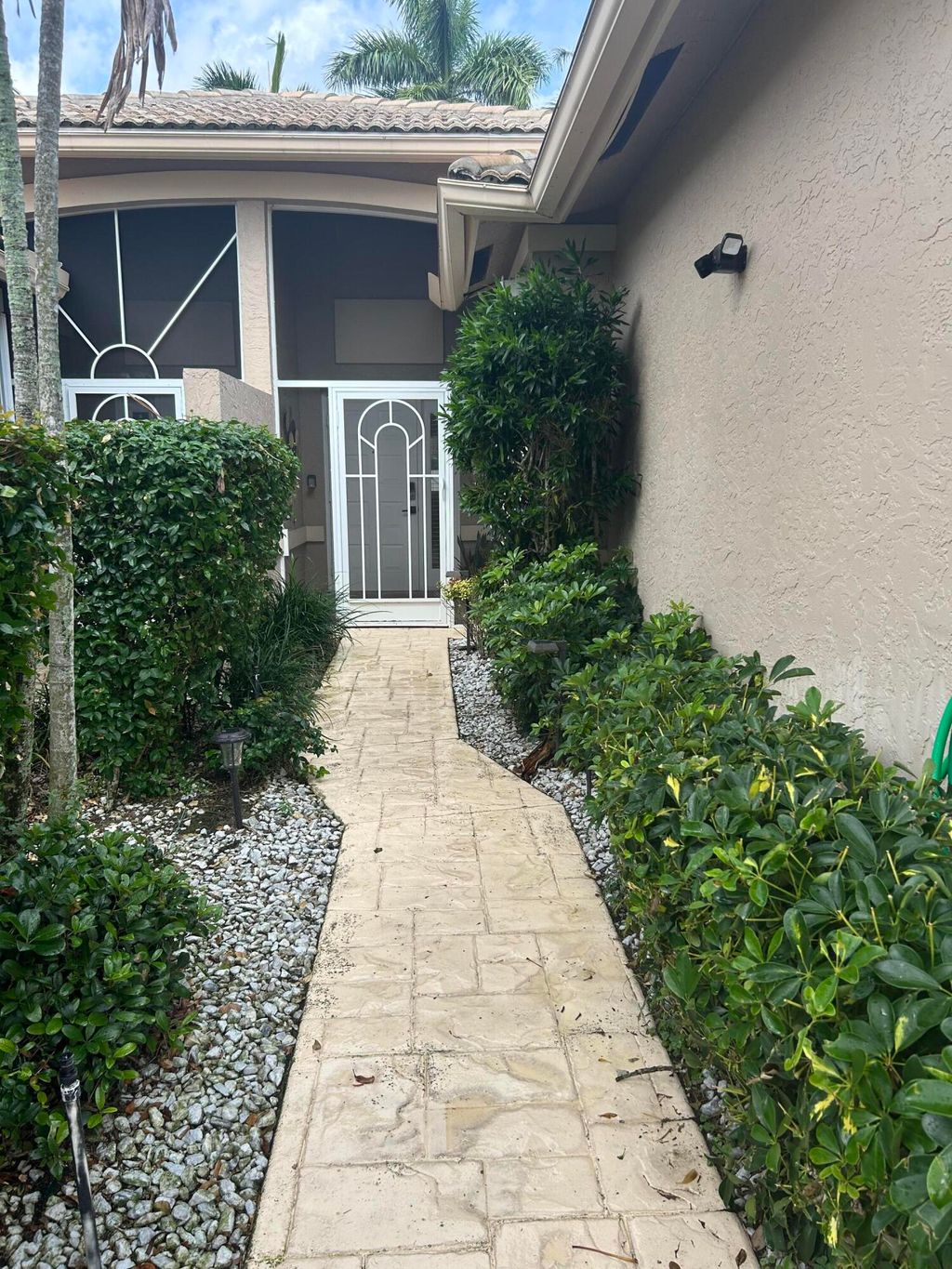 Photo of 9719 Crescent View Drive N, Boynton Beach, FL 33437 (MLS # B26018771)