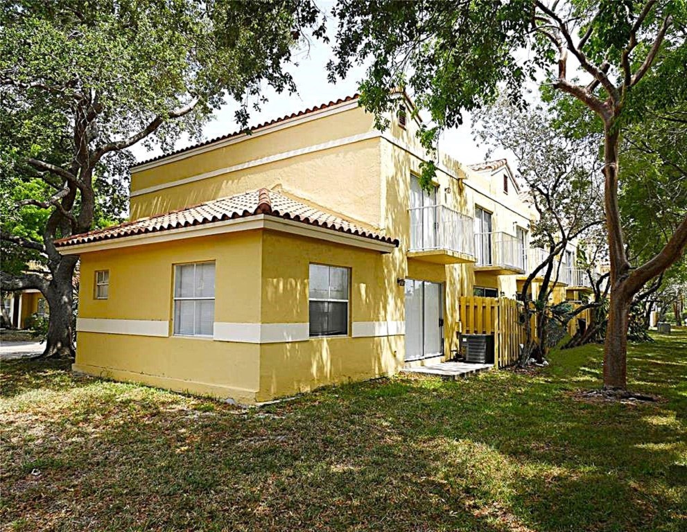 SORRENTO LAKES AT SUNRISE - Residential