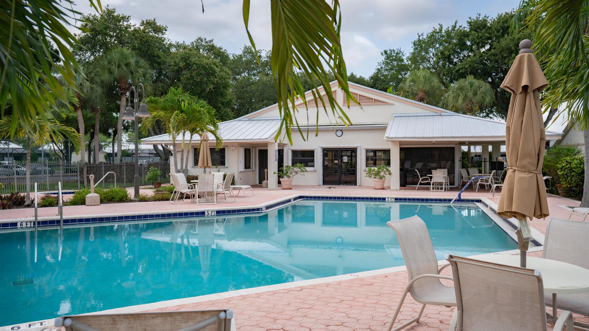 BARRWOOD - Residential