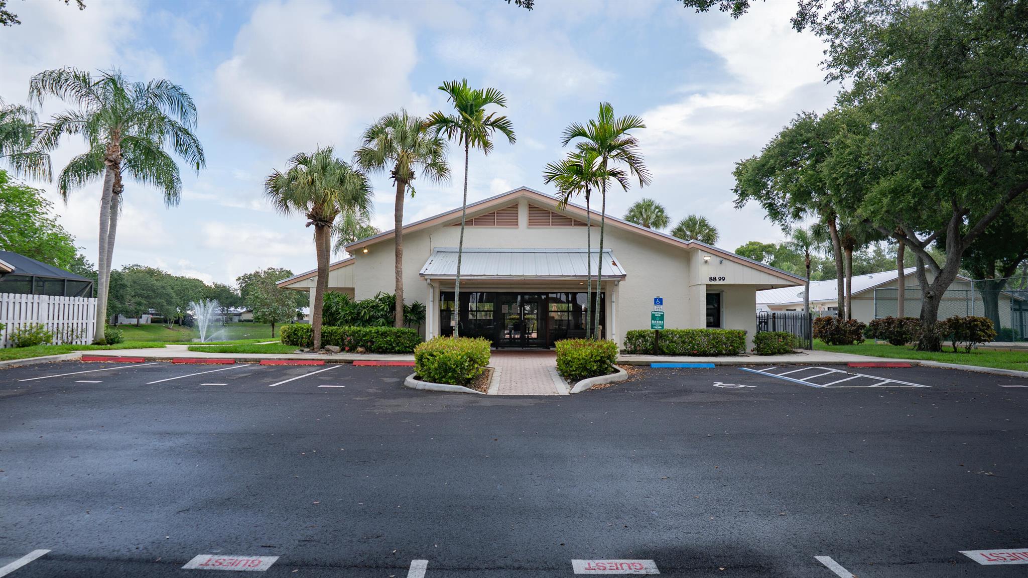 BARRWOOD - Residential