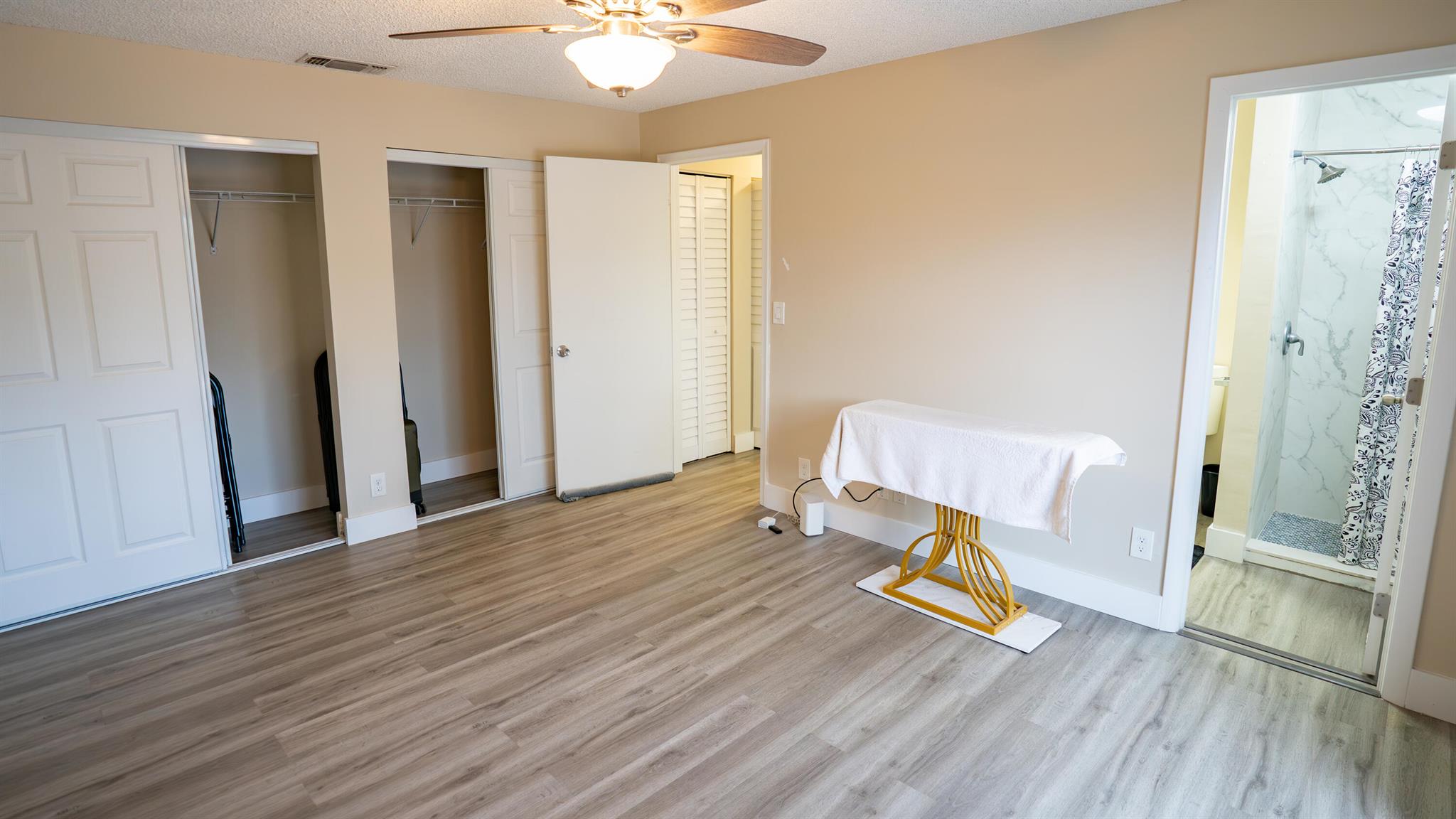 BARRWOOD - Residential