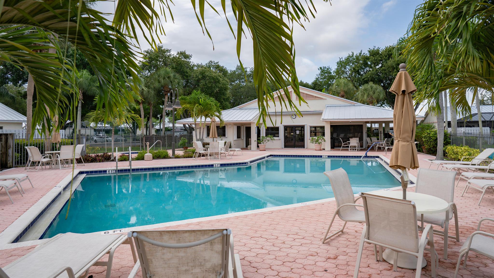 BARRWOOD - Residential