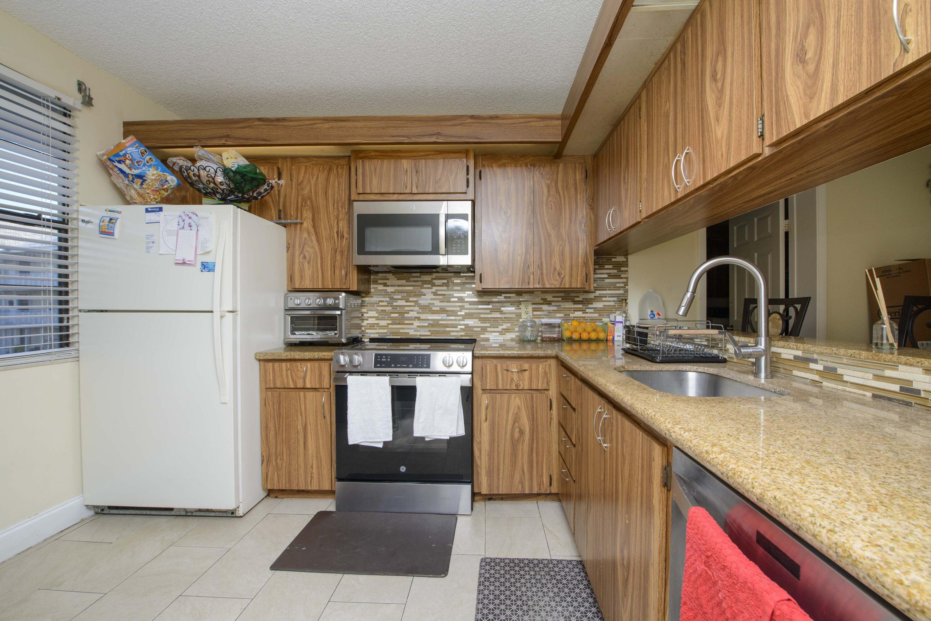 WHITEHALL VILLAGE - Residential Lease